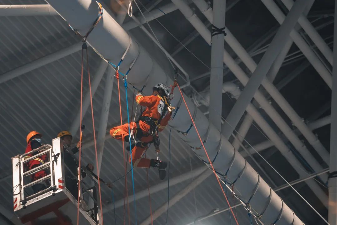 欧洲联赛激战频传捷报 欧洲联赛激战频传捷报