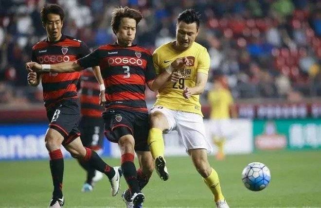 斯图加特客场击败门兴格拉德巴赫，紧咬积分榜前列